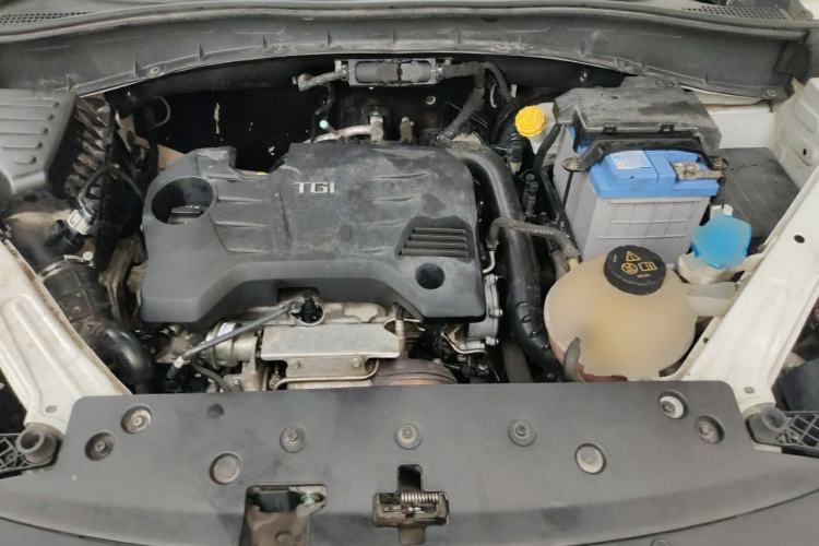 Used Roewe RX5 2019 20T Two-Wheel Drive Automatic 4G Connected Platinum Edition Engine Bay