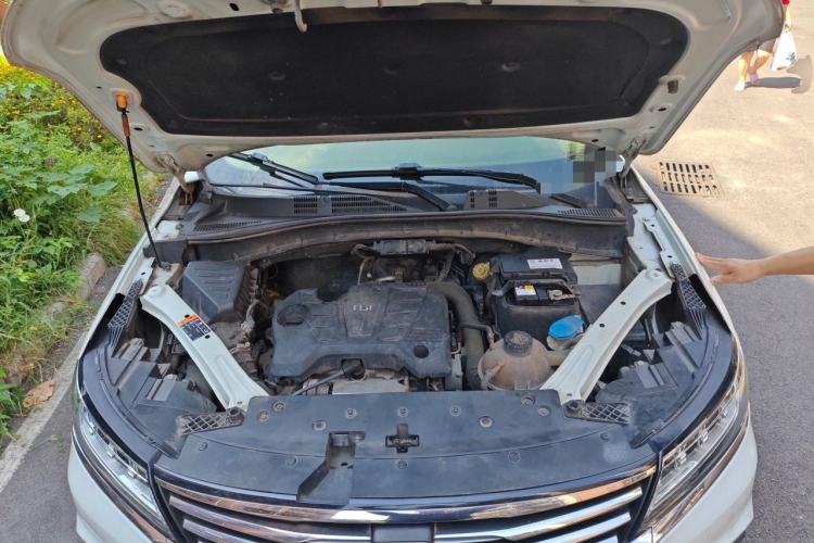 Used Roewe RX5 2019 20T Two-Wheel Drive Automatic 4G Connected Platinum Edition Engine Bay