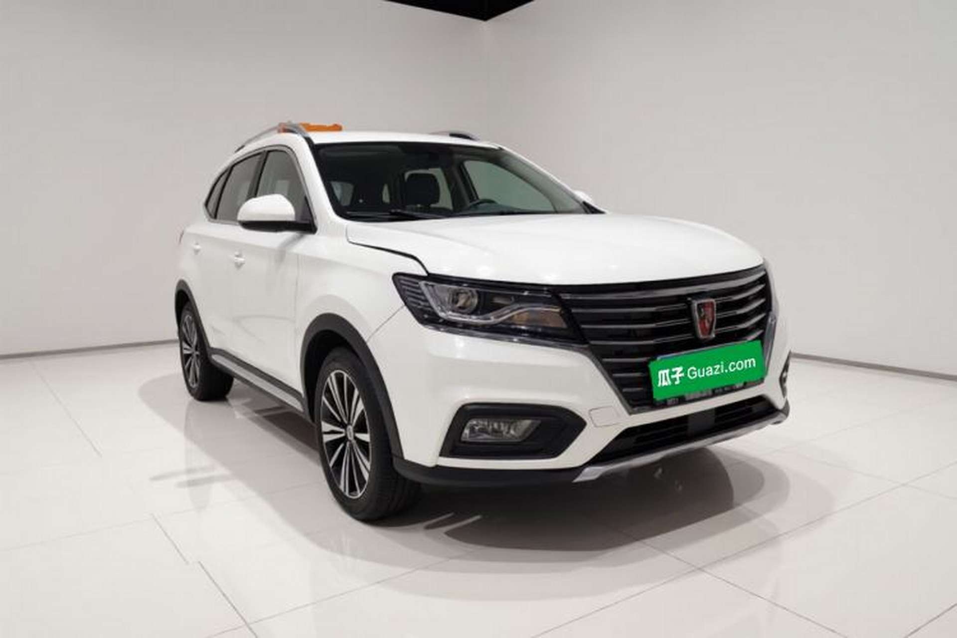 Used Roewe RX5 2019 20T Two-Wheel Drive Automatic 4G Connected Platinum Edition Exterior 2