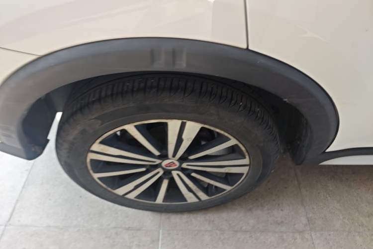 Used Roewe RX5 2019 20T Two-Wheel Drive Automatic Ali Smart Connectivity Platinum Edition Exterior 5