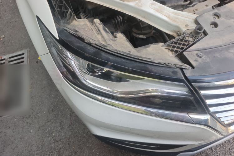 Used Roewe RX5 2019 20T Two-Wheel Drive Automatic 4G Connected Platinum Edition Exterior 6