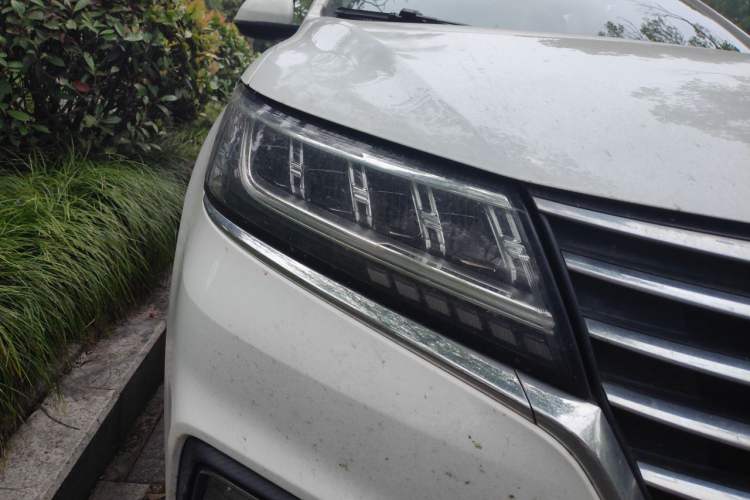 Used Roewe RX5 2019 20T Two-Wheel Drive Automatic 4G Connected Platinum Edition Exterior 6