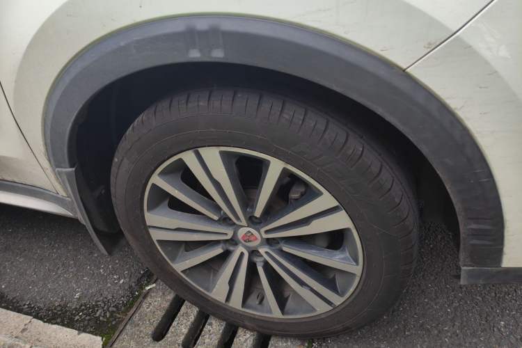 Used Roewe RX5 2019 20T Two-Wheel Drive Automatic 4G Connected Platinum Edition Exterior 7