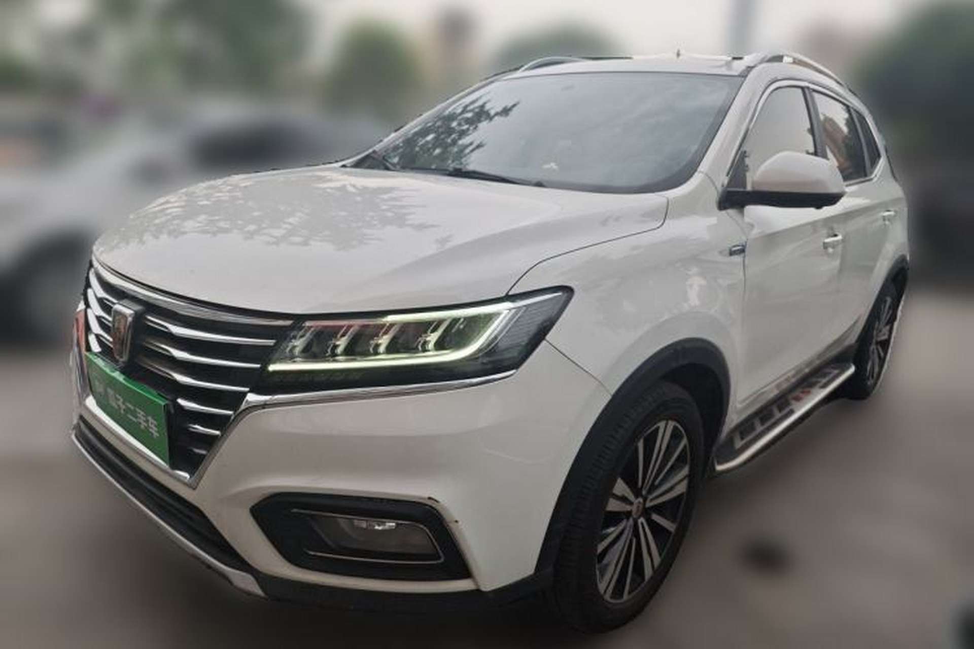 Used Roewe RX5 2019 20T Two-Wheel Drive Automatic 4G Connected Platinum Edition Front Left 45 Deg