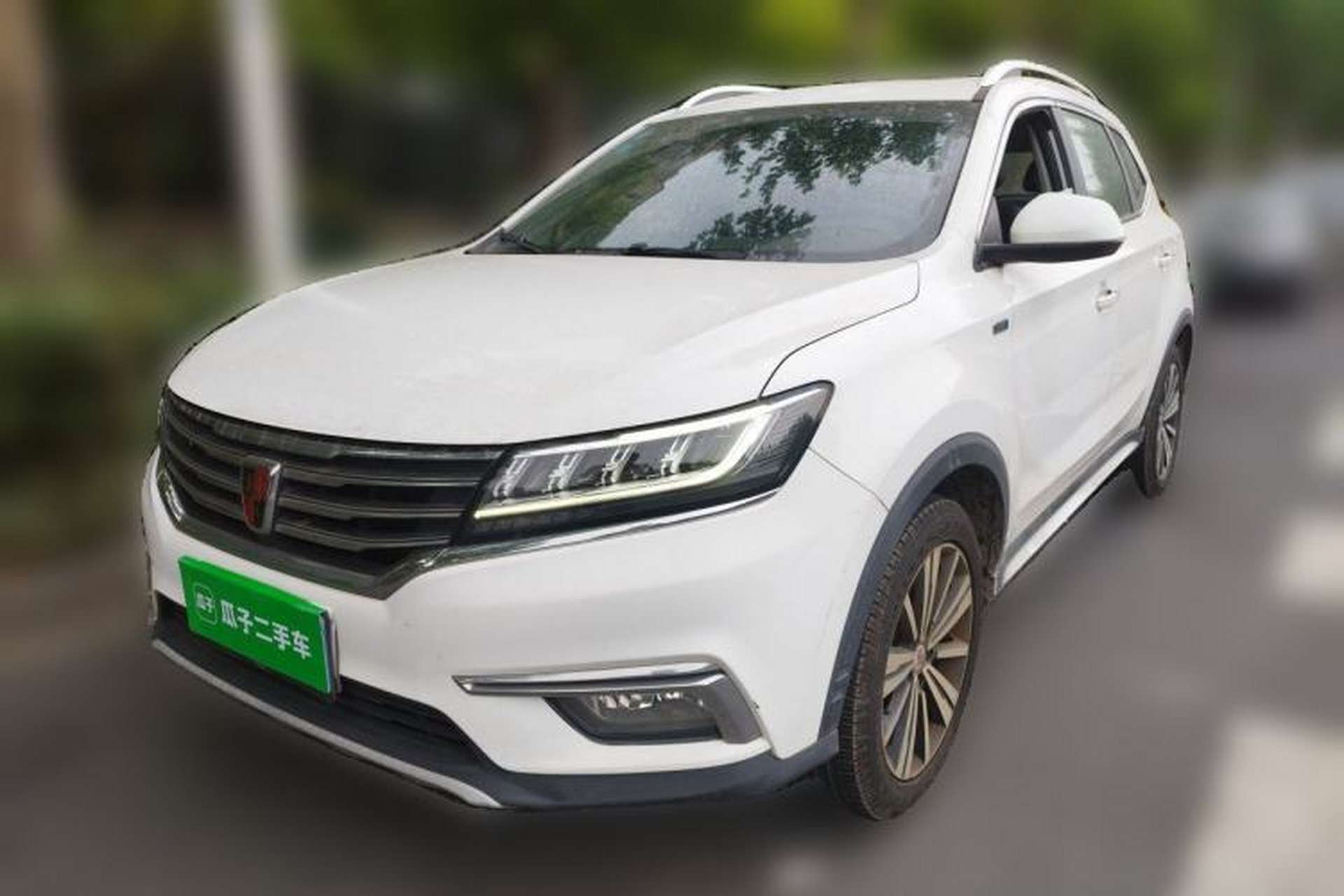 Used Roewe RX5 2019 20T Two-Wheel Drive Automatic 4G Connected Platinum Edition Front Left 45 Deg
