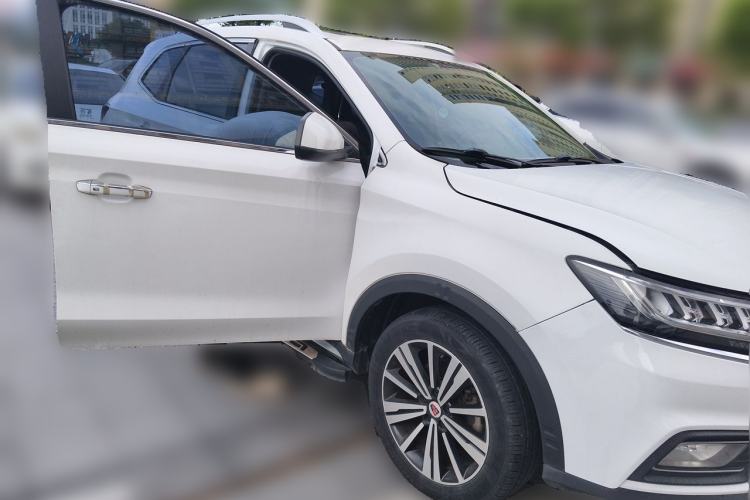 Used Roewe RX5 2019 20T Two-Wheel Drive Automatic Ali Smart Connectivity Platinum Edition Front Right 45 Deg