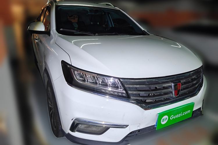 Used Roewe RX5 2019 20T Two-Wheel Drive Automatic 4G Connected Platinum Edition Front Right 45 Deg