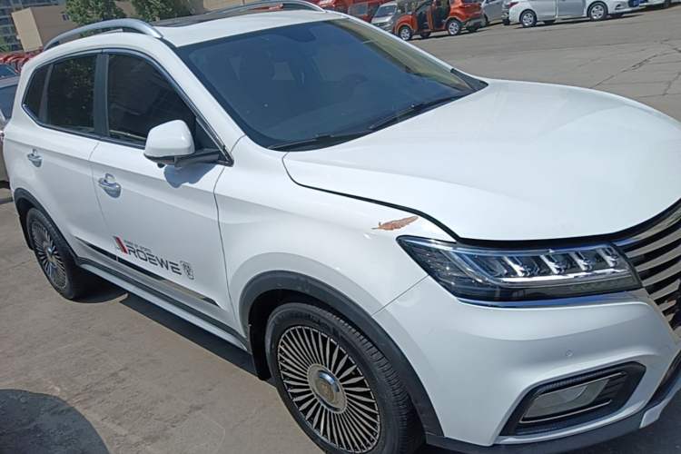 Used Roewe RX5 2019 30T Two-Wheel Drive Automatic Ali SmartConnect Platinum Edition Front Right 45 Deg