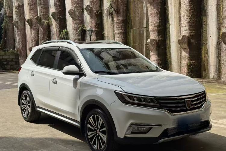 Used Roewe RX5 2019 20T Two-Wheel Drive Automatic 4G Connected Platinum Edition Front Right 45 Deg