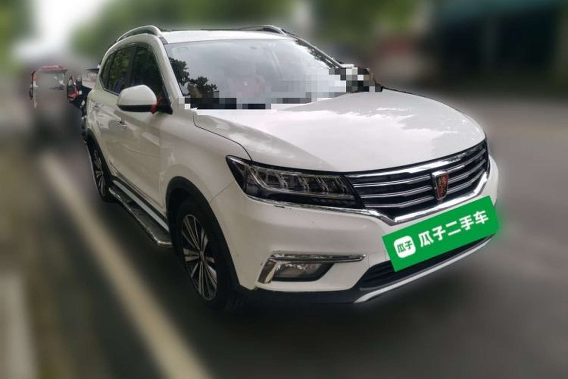 Used Roewe RX5 2019 20T Two-Wheel Drive Automatic 4G Connected Platinum Edition Front Right 45 Deg