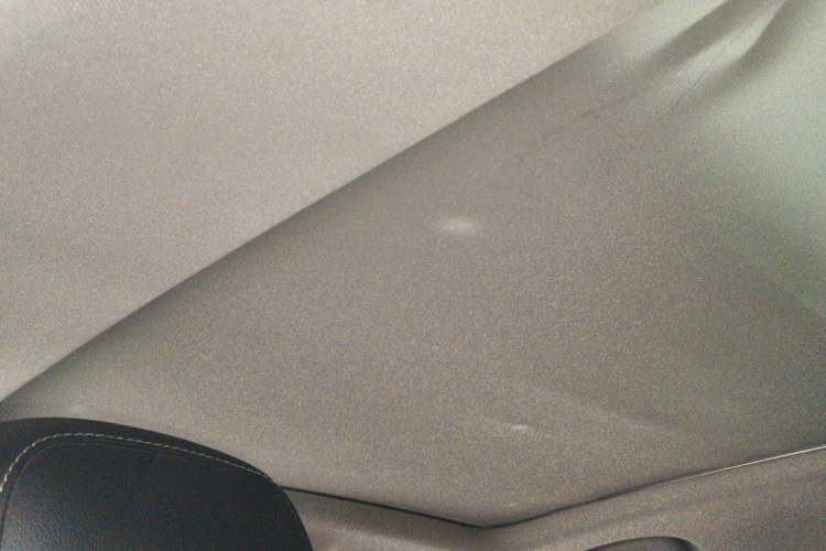 Used Roewe RX5 2019 20T Two-Wheel Drive Automatic 4G Connected Platinum Edition Headliner
