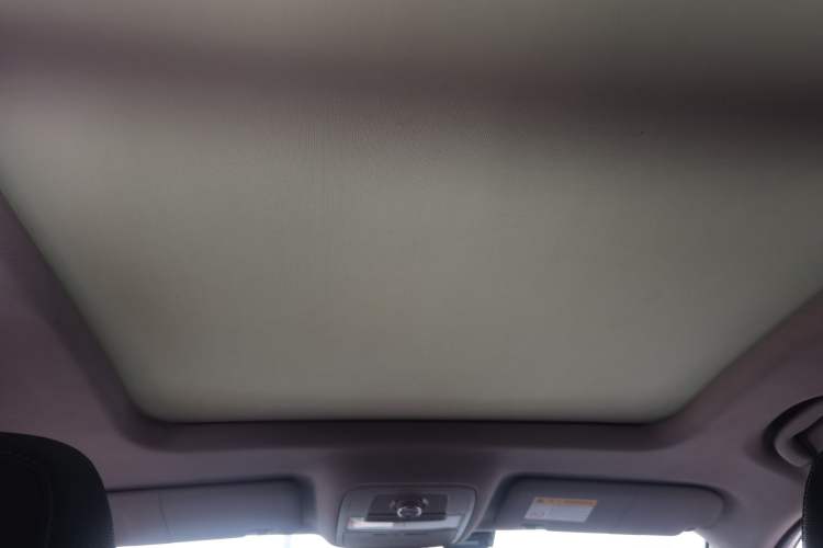 Used Roewe RX5 2019 20T Two-Wheel Drive Automatic 4G Connected Platinum Edition Headliner