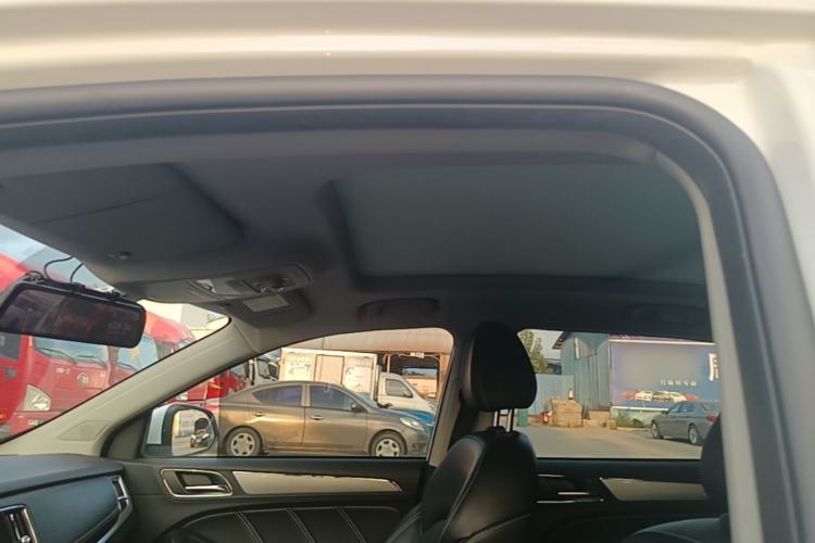 Used Roewe RX5 2019 20T Two-Wheel Drive Automatic Ali Smart Connectivity Platinum Edition Headliner