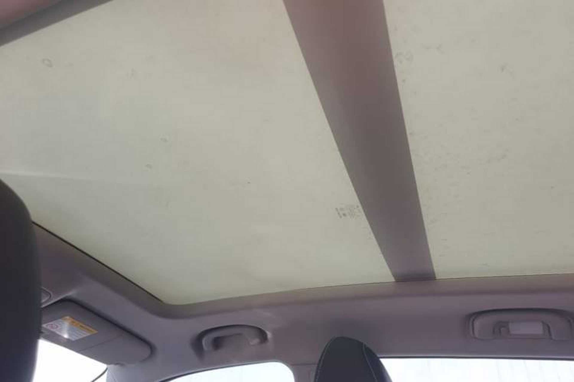 Used Roewe RX5 2019 20T Two-Wheel Drive Automatic Ali Smart Connectivity Platinum Edition Headliner