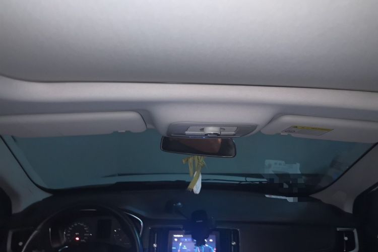 Used Roewe RX5 2019 20T Two-Wheel Drive Automatic Ali Smart Connectivity Platinum Edition Headliner