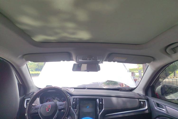 Used Roewe RX5 2019 20T Two-Wheel Drive Automatic 4G Connected Platinum Edition Headliner