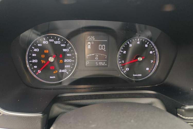 Used Roewe RX5 2019 20T Two-Wheel Drive Automatic 4G Connected Platinum Edition Instrument Cluster