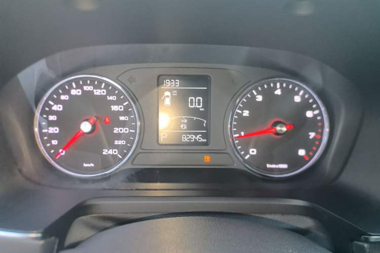 Used Roewe RX5 2019 20T Two-Wheel Drive Automatic 4G Connected Platinum Edition Instrument Cluster