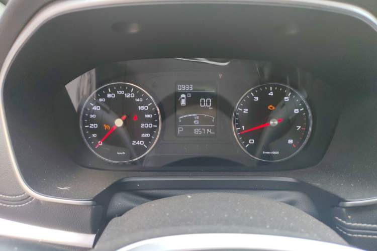 Used Roewe RX5 2019 20T Two-Wheel Drive Automatic 4G Connected Platinum Edition Instrument Cluster