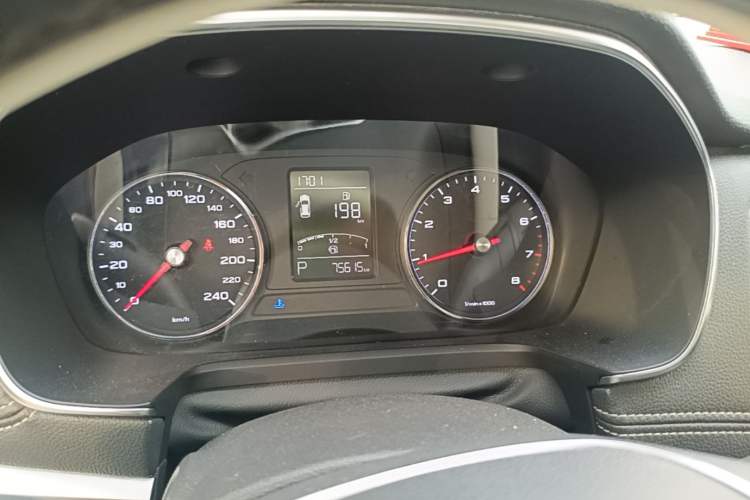 Used Roewe RX5 2019 20T Two-Wheel Drive Automatic 4G Connected Platinum Edition Instrument Cluster