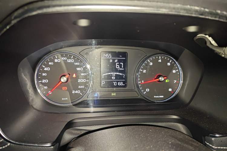 Used Roewe RX5 2019 20T Two-Wheel Drive Automatic 4G Connected Platinum Edition Instrument Cluster