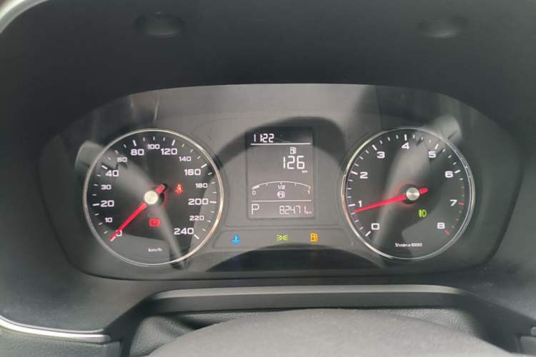 Used Roewe RX5 2019 20T Two-Wheel Drive Automatic 4G Connected Platinum Edition Instrument Cluster