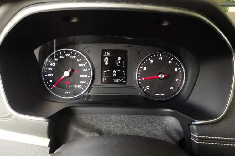 Used Roewe RX5 2019 20T Two-Wheel Drive Automatic 4G Connected Platinum Edition Instrument Cluster