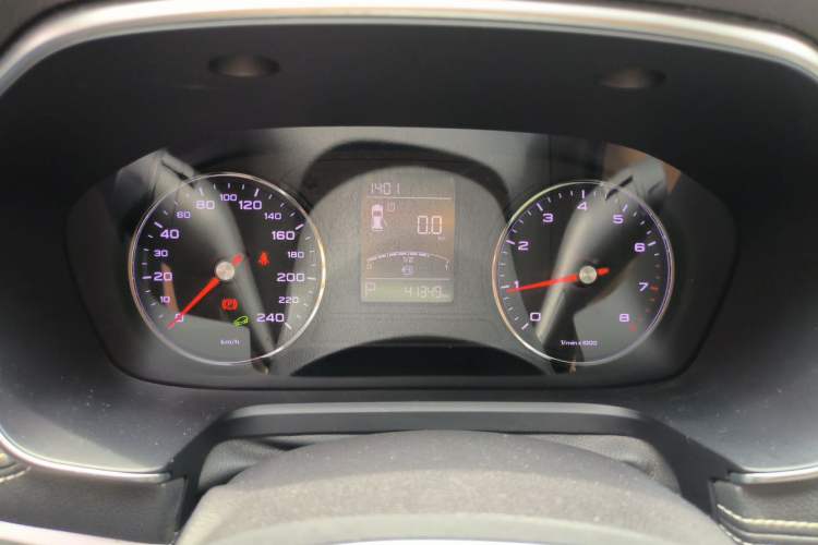 Used Roewe RX5 2019 20T Two-Wheel Drive Automatic 4G Connected Platinum Edition Instrument Cluster