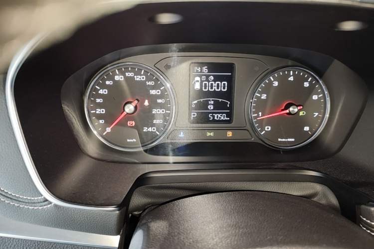 Used Roewe RX5 2019 20T Two-Wheel Drive Automatic 4G Connected Platinum Edition Instrument Cluster