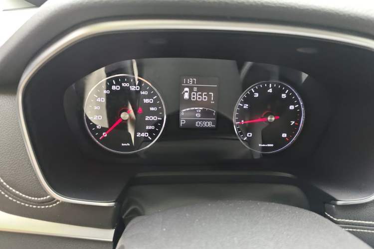 Used Roewe RX5 2019 20T Two-Wheel Drive Automatic 4G Connected Platinum Edition Instrument Cluster
