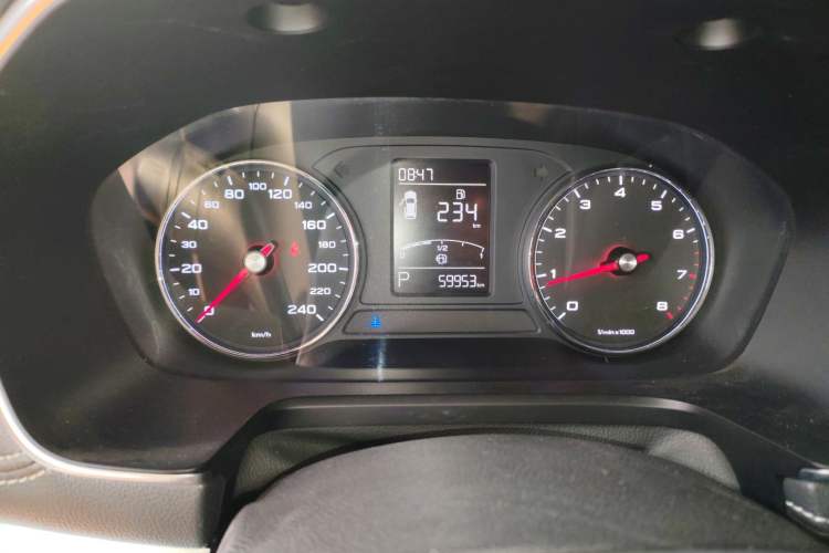 Used Roewe RX5 2019 20T Two-Wheel Drive Automatic 4G Connected Platinum Edition Instrument Cluster