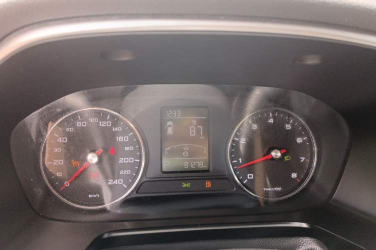 Used Roewe RX5 2019 20T Two-Wheel Drive Automatic 4G Connected Platinum Edition Instrument Cluster