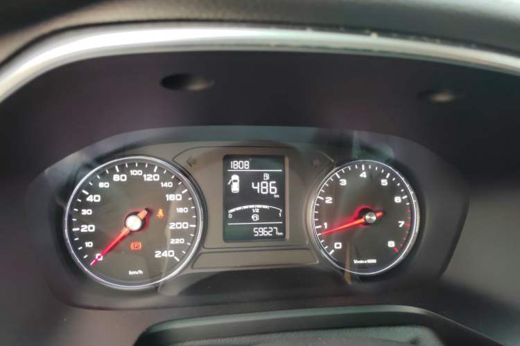 Used Roewe RX5 2019 20T Two-Wheel Drive Manual 4G Connect Platinum Edition Instrument Cluster
