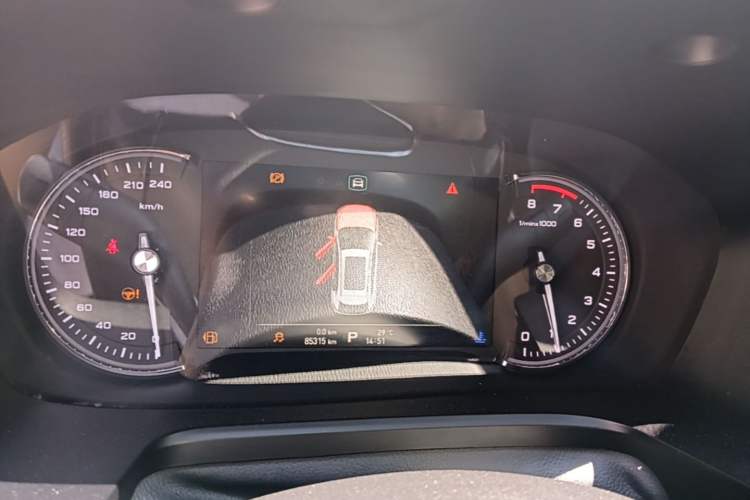 Used Roewe RX5 2019 30T Two-Wheel Drive Automatic Ali SmartConnect Platinum Edition Instrument Cluster