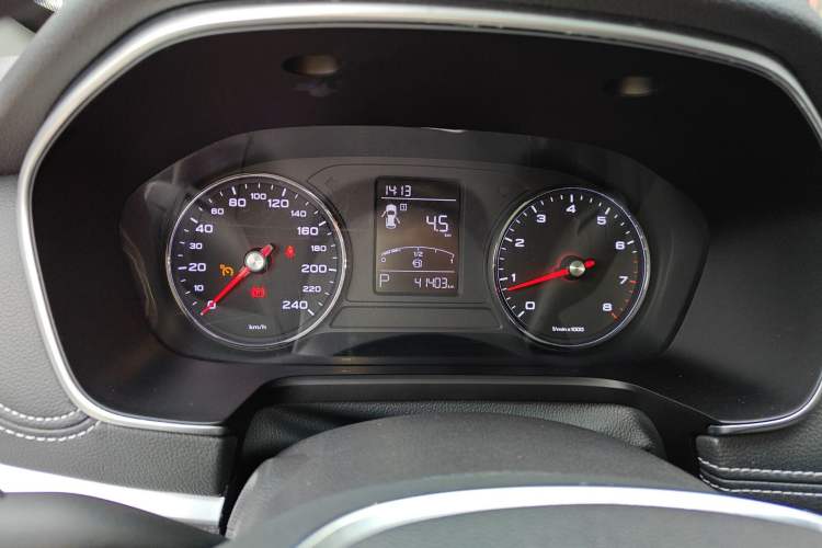Used Roewe RX5 2019 20T Two-Wheel Drive Automatic 4G Connected Platinum Edition Instrument Cluster