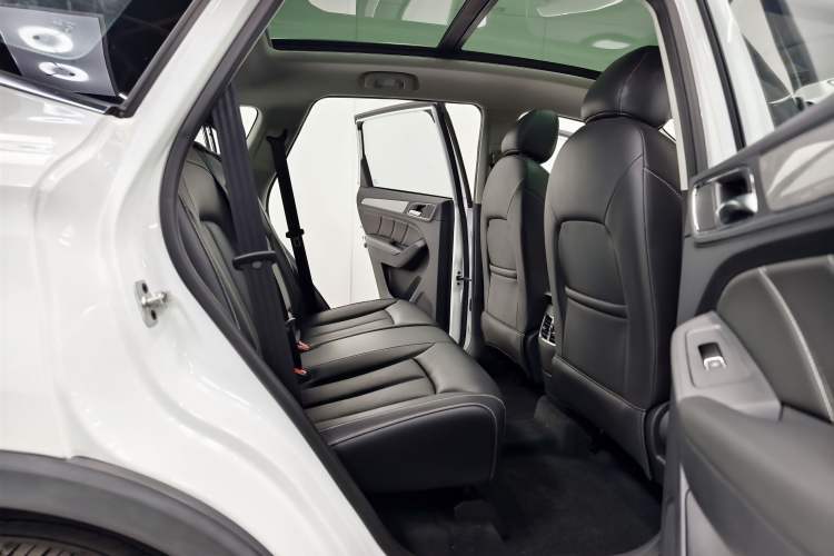 Used Roewe RX5 2019 20T Two-Wheel Drive Automatic 4G Connected Platinum Edition Interior 2