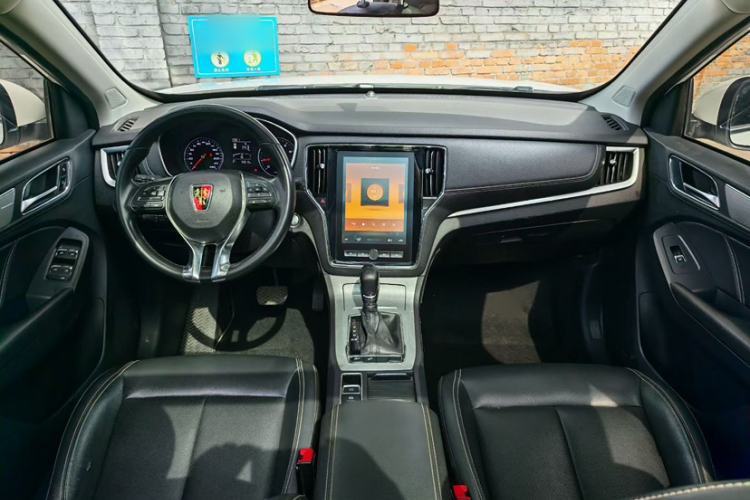 Used Roewe RX5 2019 20T Two-Wheel Drive Automatic 4G Connected Platinum Edition Interior 2