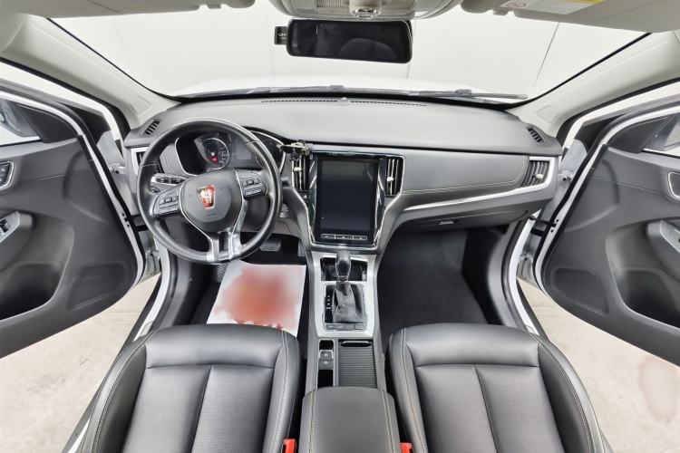 Used Roewe RX5 2019 20T Two-Wheel Drive Automatic 4G Connected Platinum Edition Interior 4