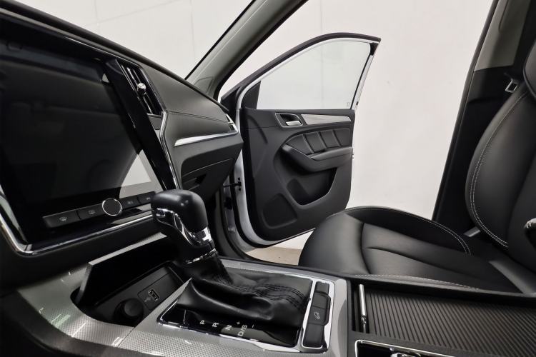 Used Roewe RX5 2019 20T Two-Wheel Drive Automatic 4G Connected Platinum Edition Interior 7