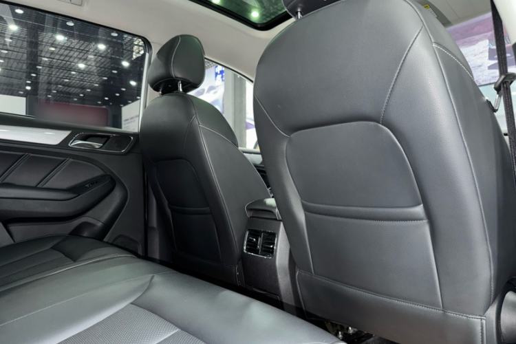 Used Roewe RX5 2019 20T Two-Wheel Drive Automatic Ali Smart Connectivity Platinum Edition Interior 8