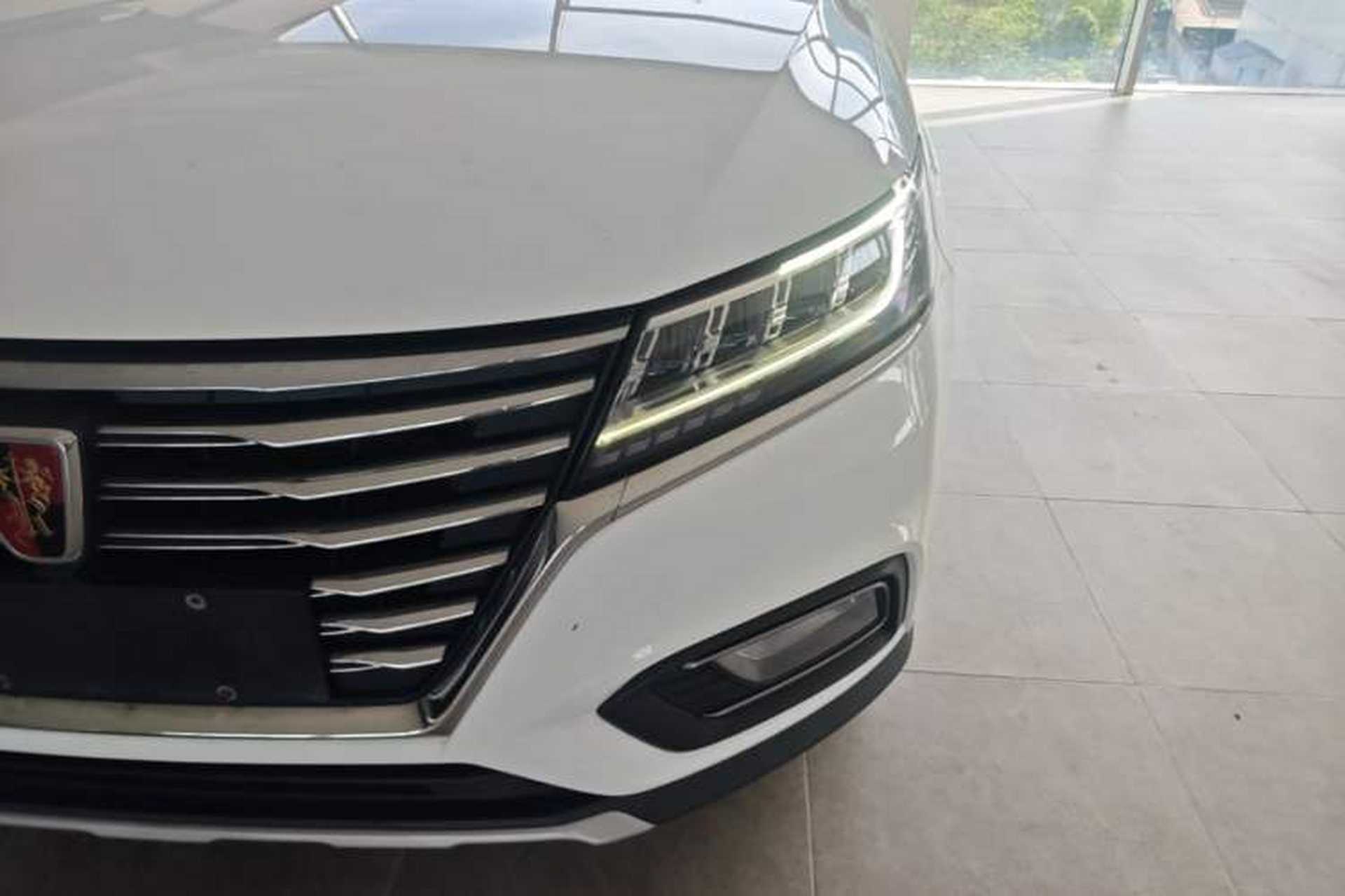 Used Roewe RX5 2019 20T Two-Wheel Drive Automatic Ali Smart Connectivity Platinum Edition Left Front Headlight