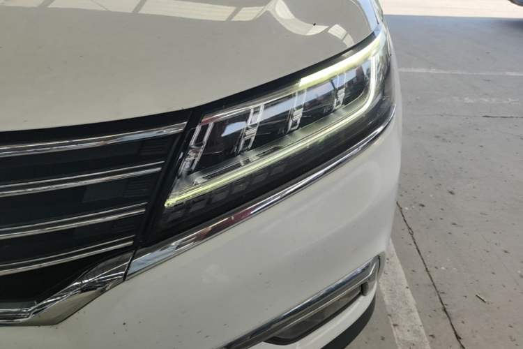 Used Roewe RX5 2019 20T Two-Wheel Drive Automatic 4G Connected Platinum Edition Left Front Headlight