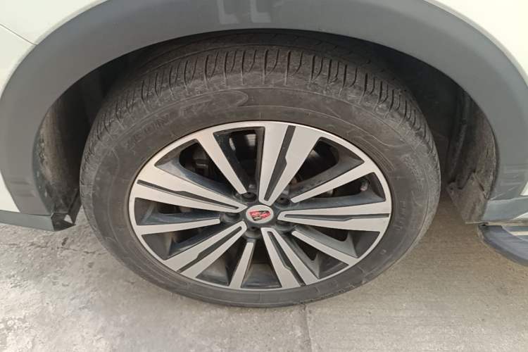Used Roewe RX5 2019 20T Two-Wheel Drive Automatic 4G Connected Platinum Edition Left Front Wheel Hub