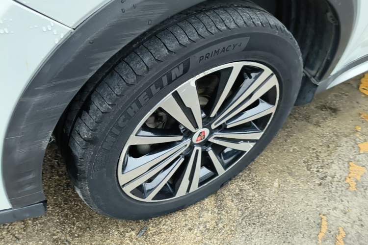 Used Roewe RX5 2019 20T Two-Wheel Drive Automatic 4G Connected Platinum Edition Left Front Wheel Hub