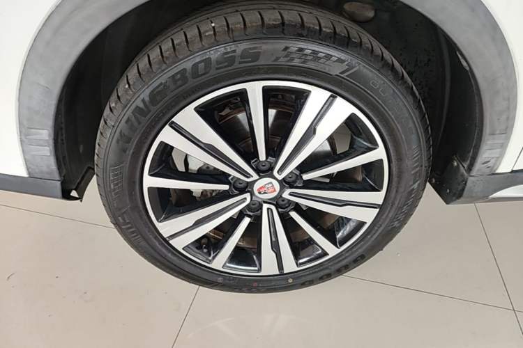 Used Roewe RX5 2019 20T Two-Wheel Drive Automatic 4G Connected Platinum Edition Left Front Wheel Hub