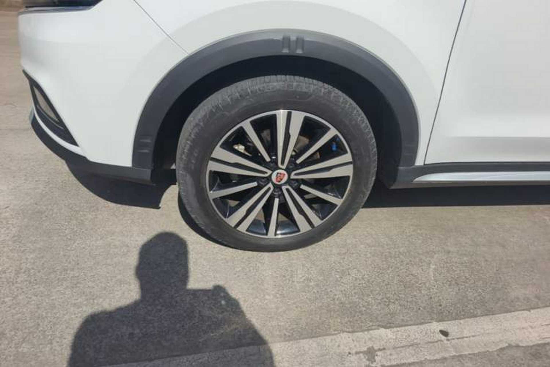 Used Roewe RX5 2019 20T Two-Wheel Drive Automatic Ali Smart Connectivity Platinum Edition Left Front Wheel Hub