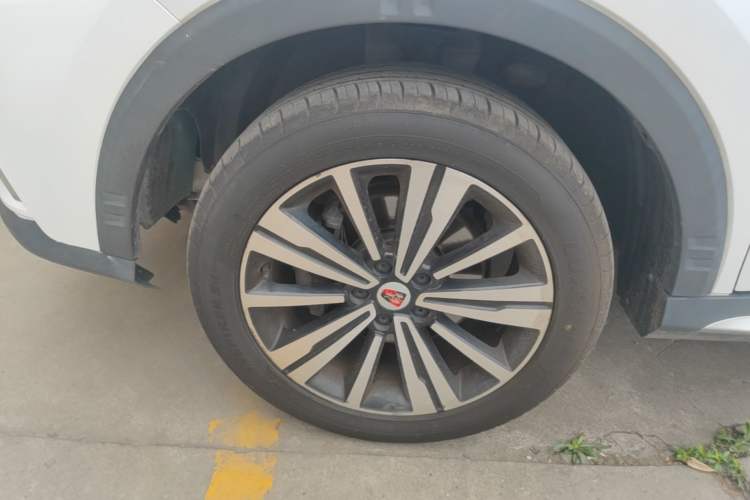 Used Roewe RX5 2019 20T Two-Wheel Drive Automatic 4G Connected Platinum Edition Left Front Wheel Hub