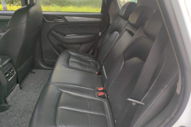 Used Roewe RX5 2019 20T Two-Wheel Drive Manual 4G Connect Platinum Edition Left Rear Seat