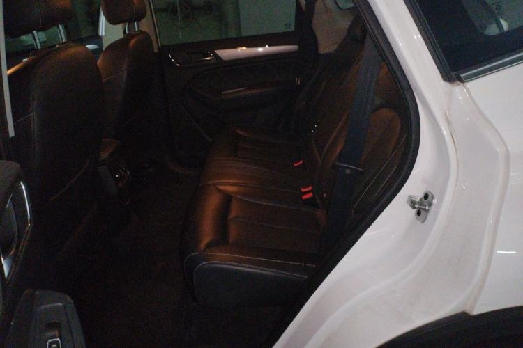 Used Roewe RX5 2019 20T Two-Wheel Drive Automatic 4G Connected Platinum Edition Left Rear Seat