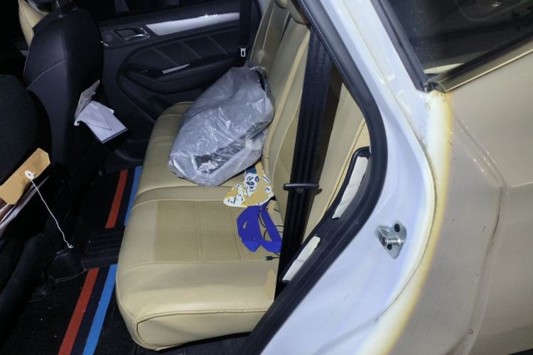 Used Roewe RX5 2019 20T Two-Wheel Drive Automatic 4G Connected Platinum Edition Left Rear Seat